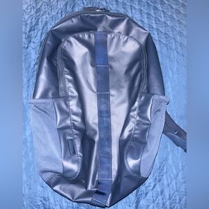 Away Active Backpack 26L in Navy